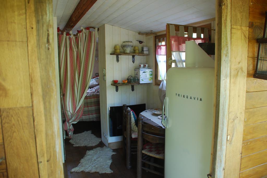 Maison D'Hotes Ainsi Soie T-Il Combovin Номер фото